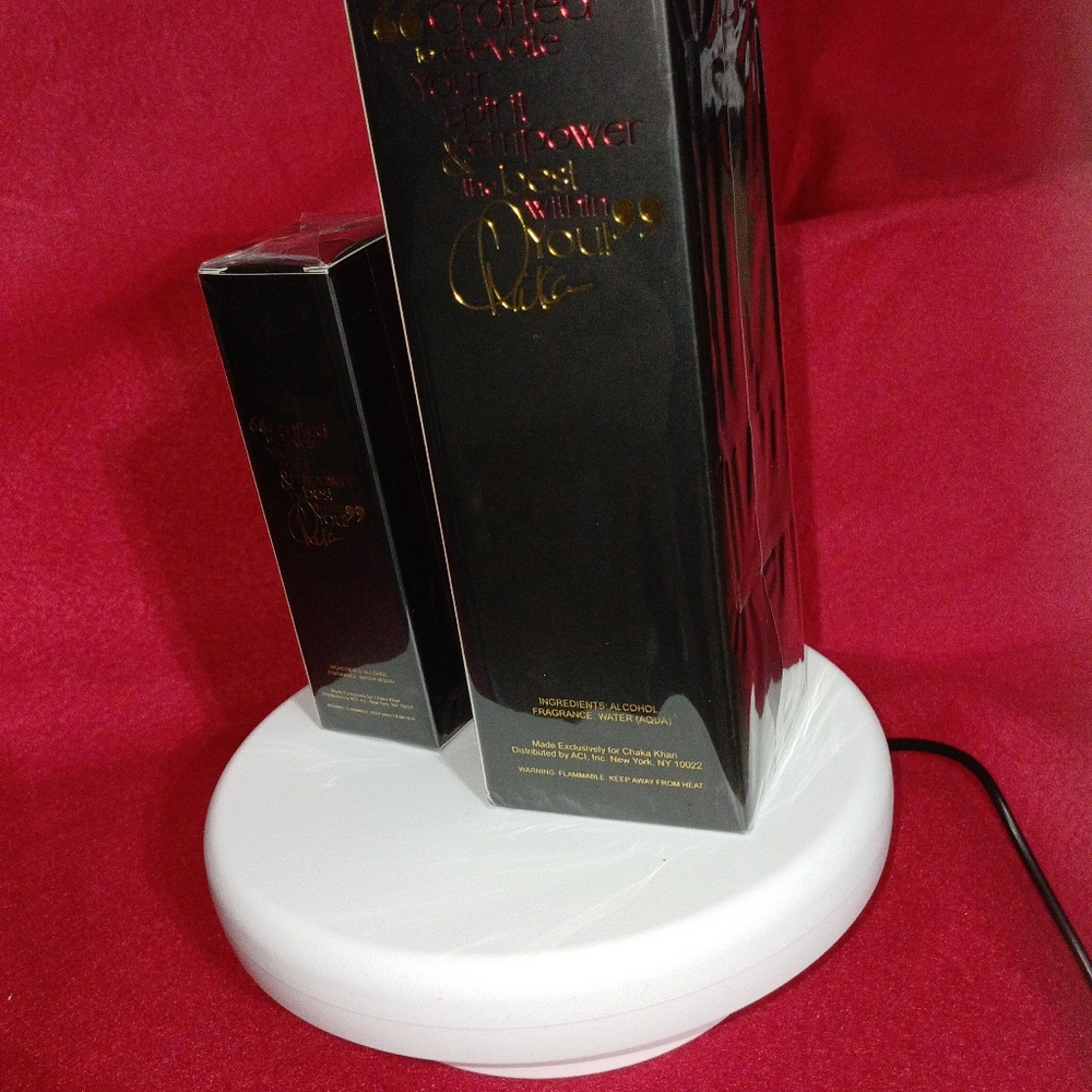 Chaka Kahn Eau de Parfum Set - Picture 8 of 8